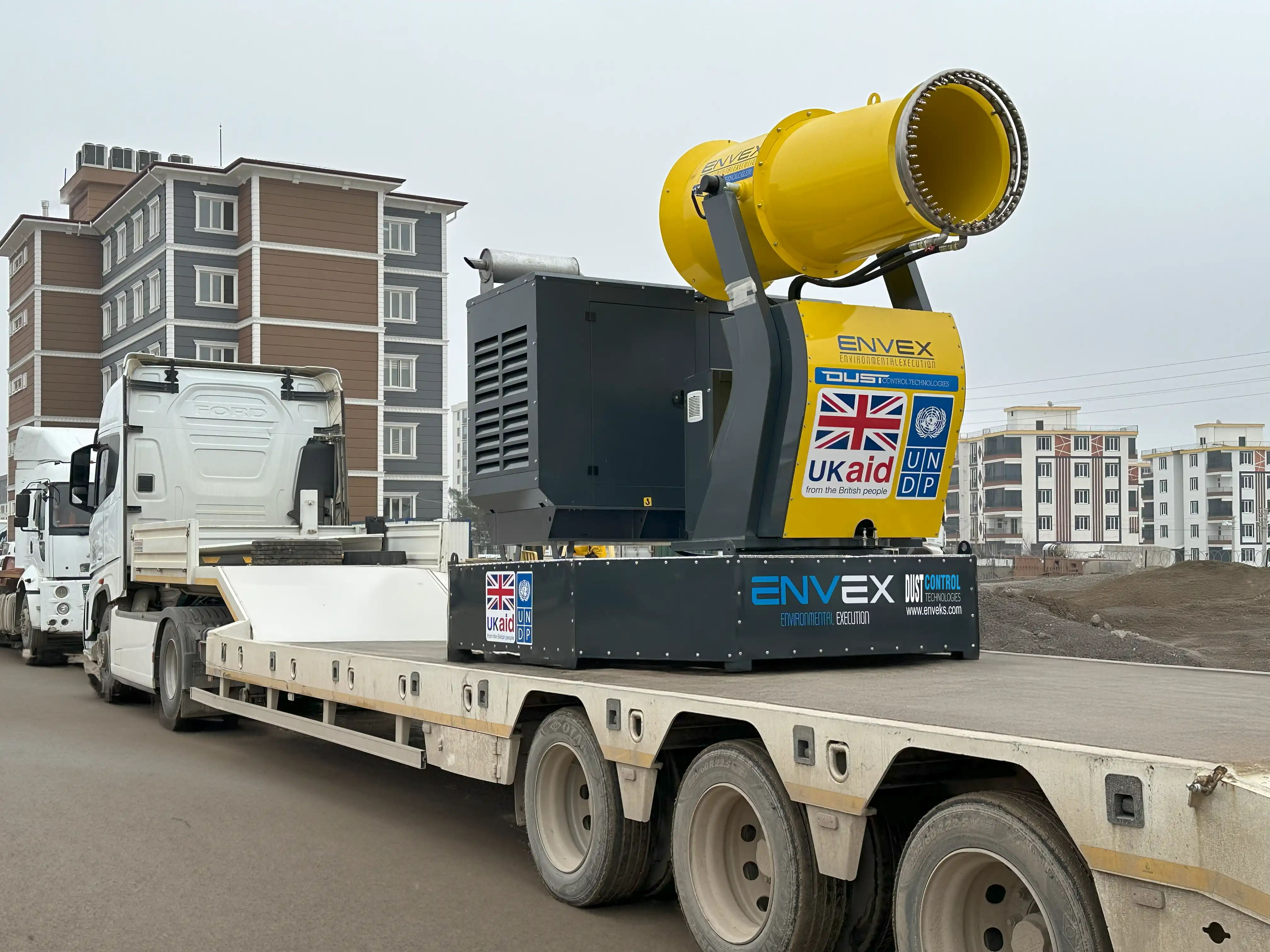 DSC Mobile Unit with Generator A fog cannon with a generator mounted on a mobile chassis.
